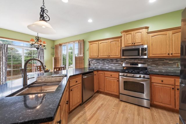 12831 Foxhill Avenue N, Hugo, MN 55038