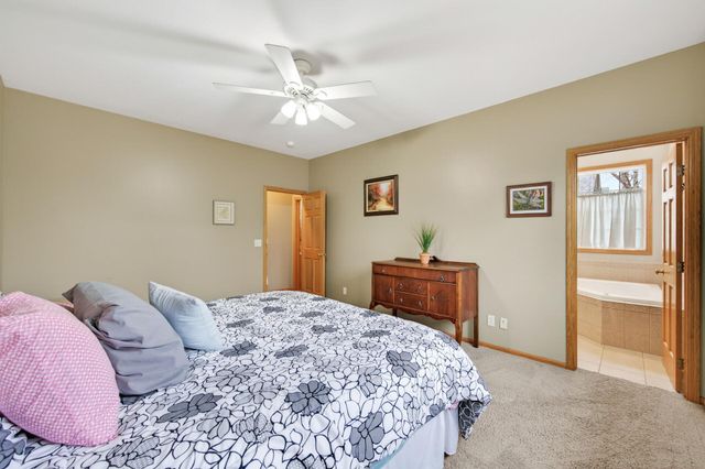 12831 Foxhill Avenue N, Hugo, MN 55038