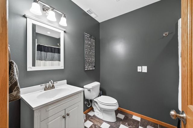 12831 Foxhill Avenue N, Hugo, MN 55038