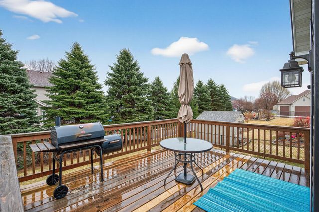 12831 Foxhill Avenue N, Hugo, MN 55038