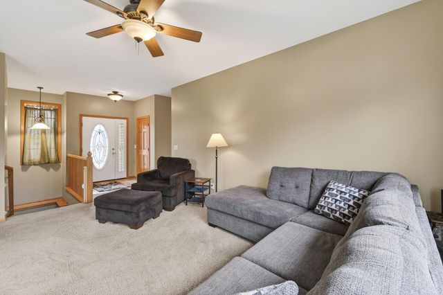 12831 Foxhill Avenue N, Hugo, MN 55038