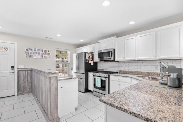 706 Riverward Dr., Myrtle Beach, SC 29588