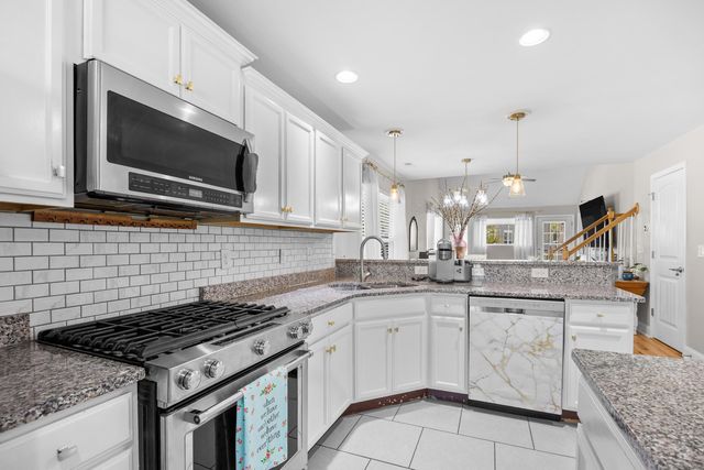 706 Riverward Dr., Myrtle Beach, SC 29588