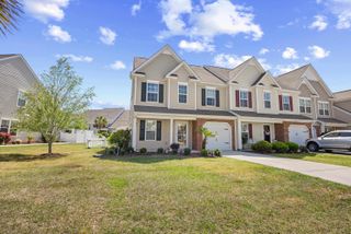 706 Riverward Dr., Myrtle Beach, SC 29588