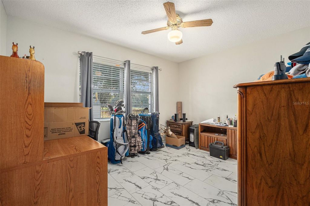 Image 20 of property listing at 3534 YALE CIRCLE, Riverview, FL 33578