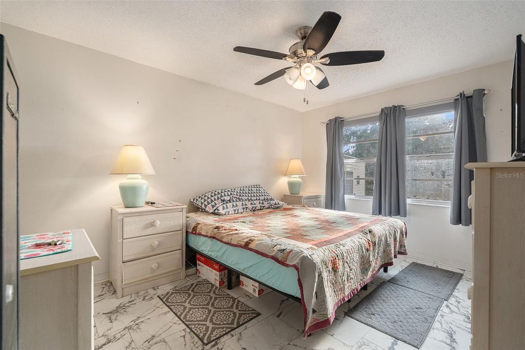 Image 22 of property listing at 3534 YALE CIRCLE, Riverview, FL 33578