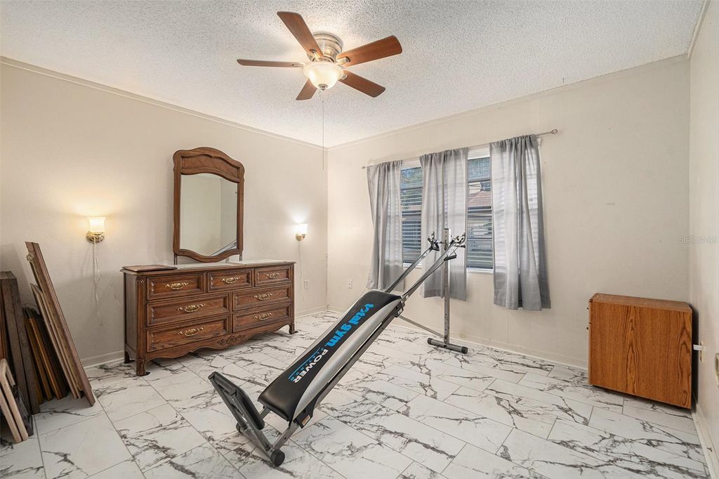 Image 24 of property listing at 3534 YALE CIRCLE, Riverview, FL 33578