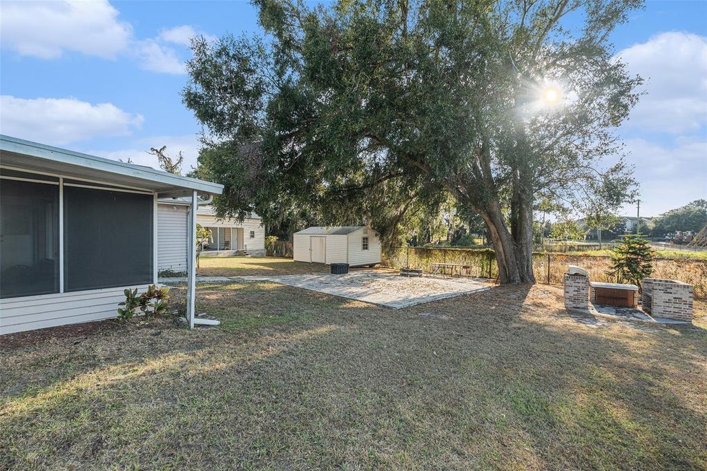 Image 29 of property listing at 3534 YALE CIRCLE, Riverview, FL 33578