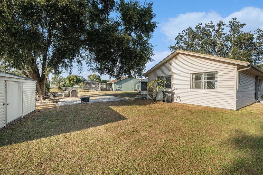 Image 31 of property listing at 3534 YALE CIRCLE, Riverview, FL 33578