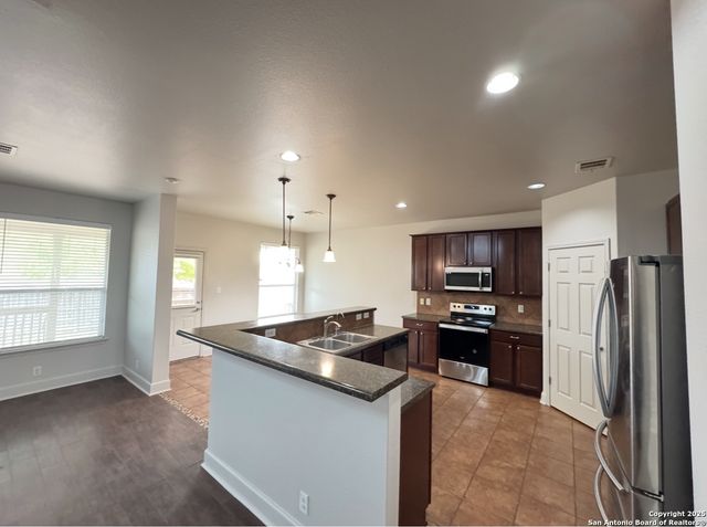 1011 Orchid Grv, San Antonio, TX 78245