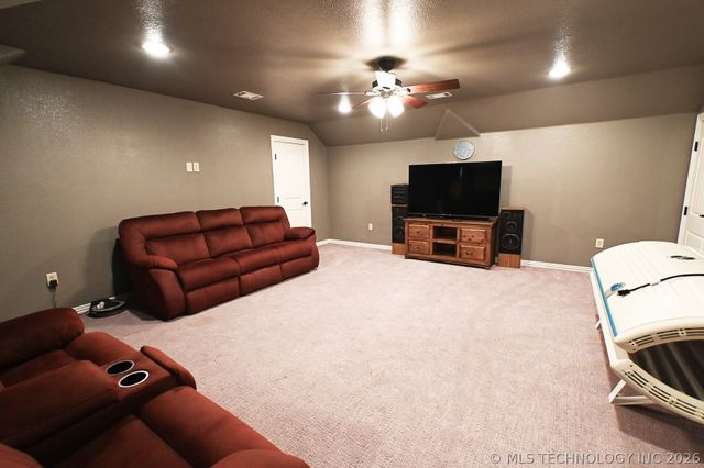 451877 E 958, Vian, OK 74962