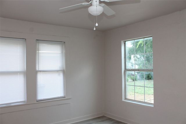 531 W Spurgeon Street, Fort Worth, TX 76115
