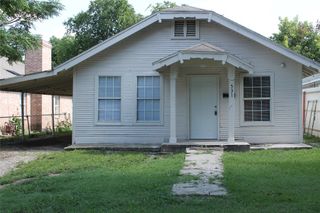 531 W Spurgeon Street, Fort Worth, TX 76115