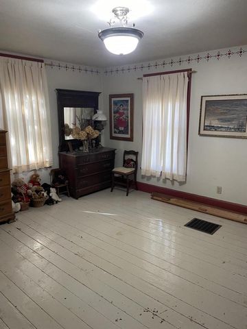 1320 E Oakwood ROAD, Oak Creek, WI 53154