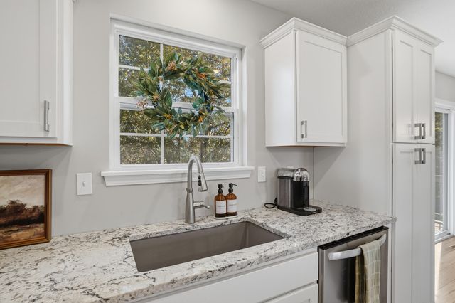 3900 DAYTON AVE, Columbia, MO 65202