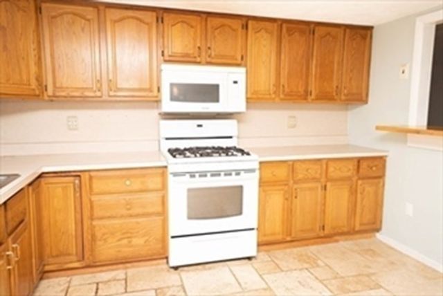 10 Fair Oaks Road 10, Plymouth, MA 02360