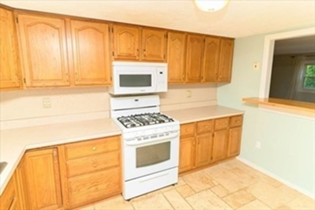 10 Fair Oaks Road 10, Plymouth, MA 02360
