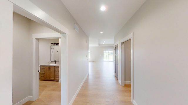 2330 9th Street W, Albert Lea, MN 56007