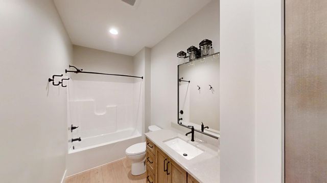 2330 9th Street W, Albert Lea, MN 56007