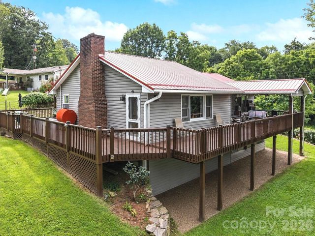41 Vista Drive, Clyde, NC 28721