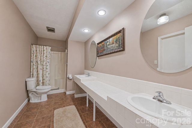 41 Vista Drive, Clyde, NC 28721