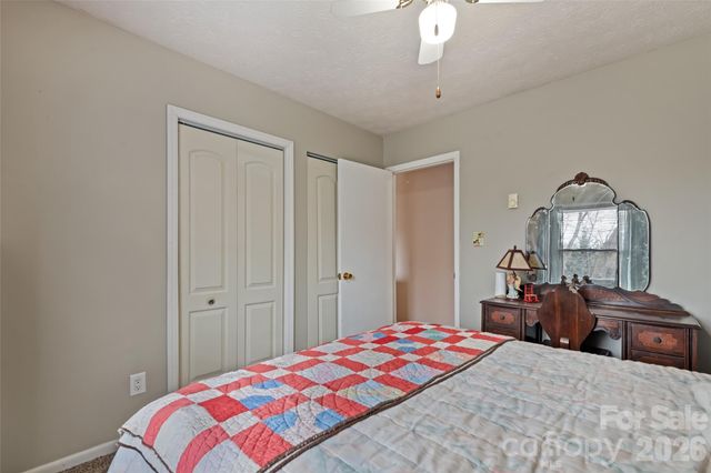 41 Vista Drive, Clyde, NC 28721