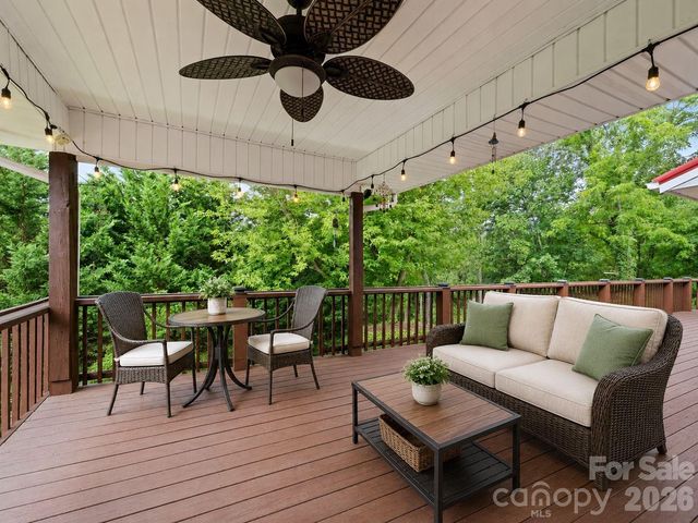 41 Vista Drive, Clyde, NC 28721