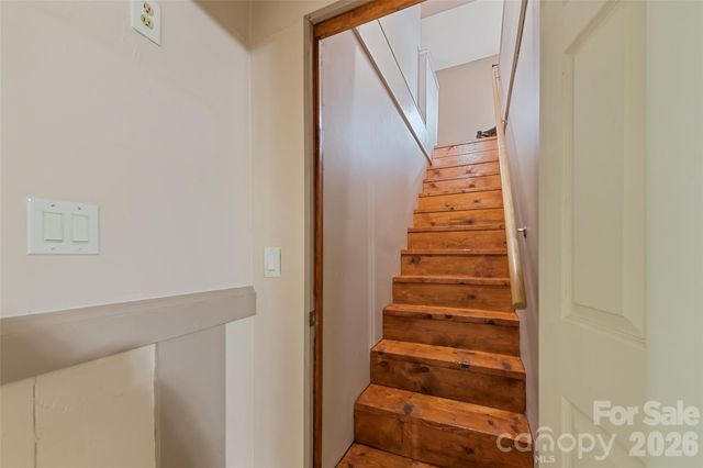 41 Vista Drive, Clyde, NC 28721