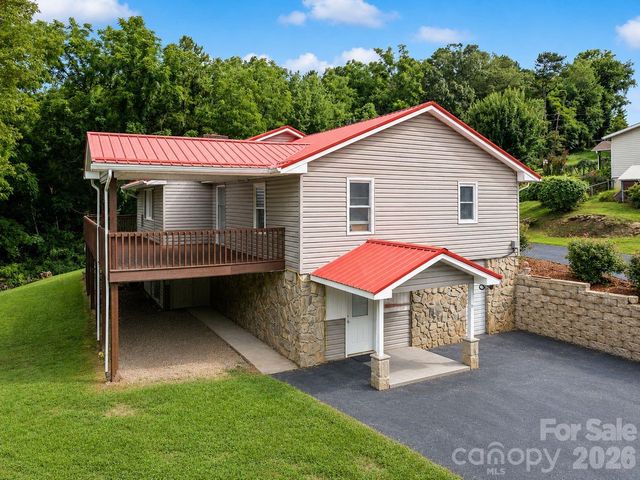 41 Vista Drive, Clyde, NC 28721
