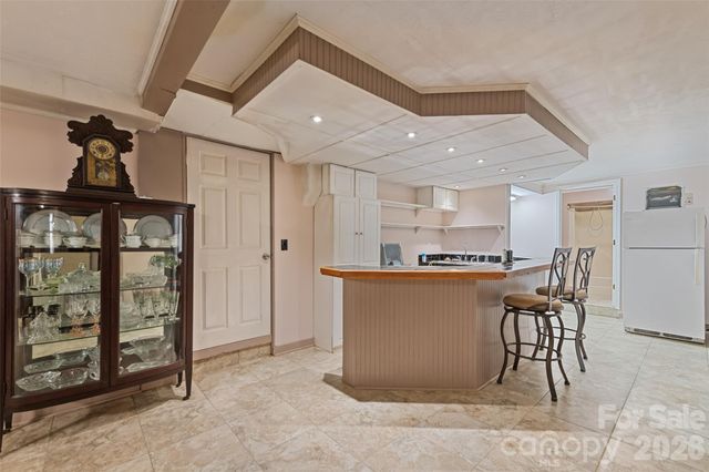 41 Vista Drive, Clyde, NC 28721