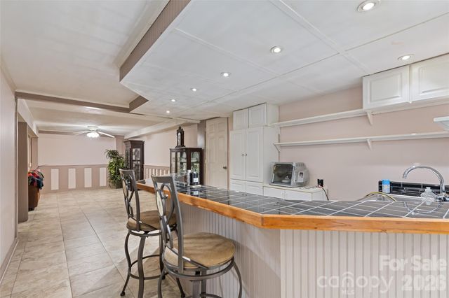 41 Vista Drive, Clyde, NC 28721