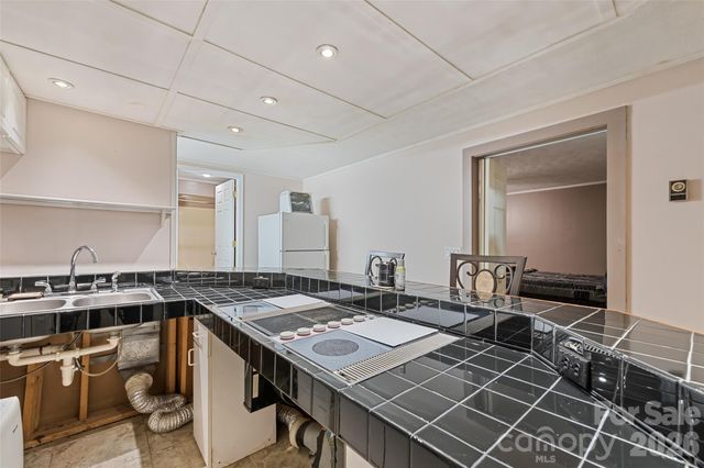 41 Vista Drive, Clyde, NC 28721