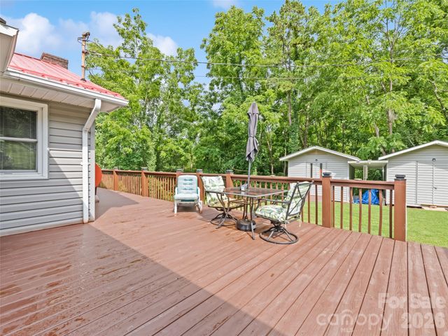 41 Vista Drive, Clyde, NC 28721