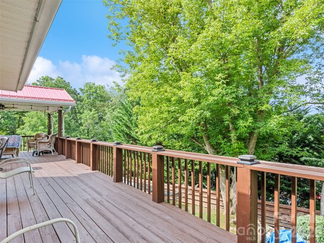 41 Vista Drive, Clyde, NC 28721