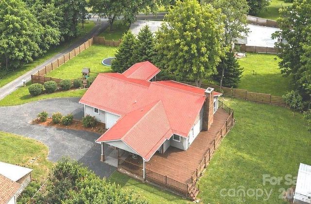 41 Vista Drive, Clyde, NC 28721