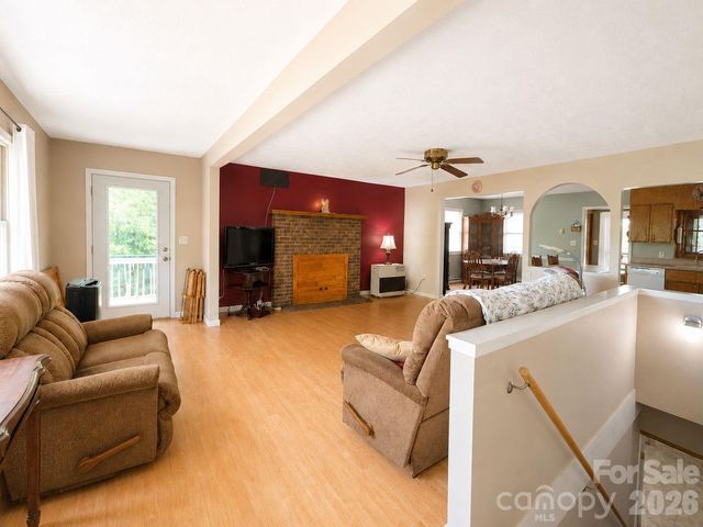 41 Vista Drive, Clyde, NC 28721