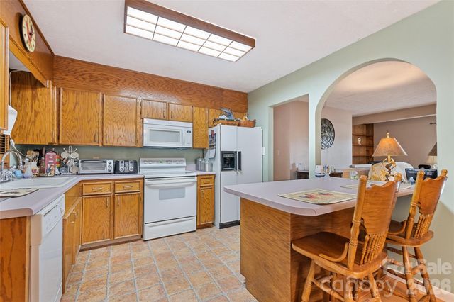 41 Vista Drive, Clyde, NC 28721