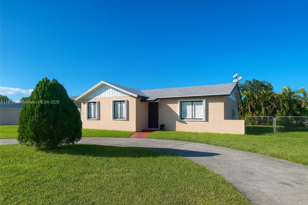 12365 SW 187th Ter, Miami, FL 33177