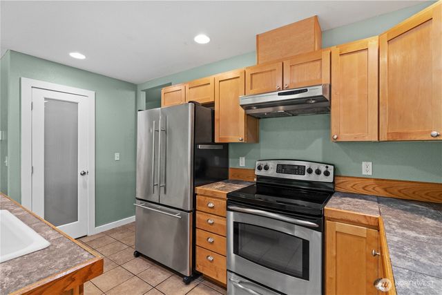 16033 Agate Street SE, Yelm, WA 98597