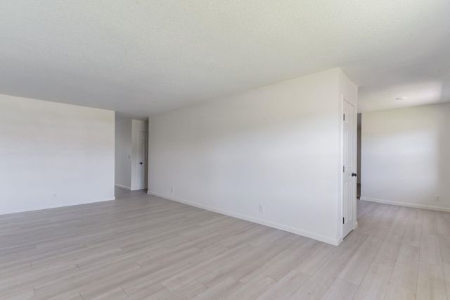 1607 E Berkeley St, Wichita, KS 67216