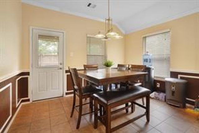 10351 Whisper Bluff Drive, Humble, TX 77396