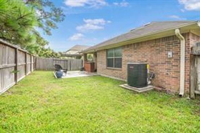 10351 Whisper Bluff Drive, Humble, TX 77396