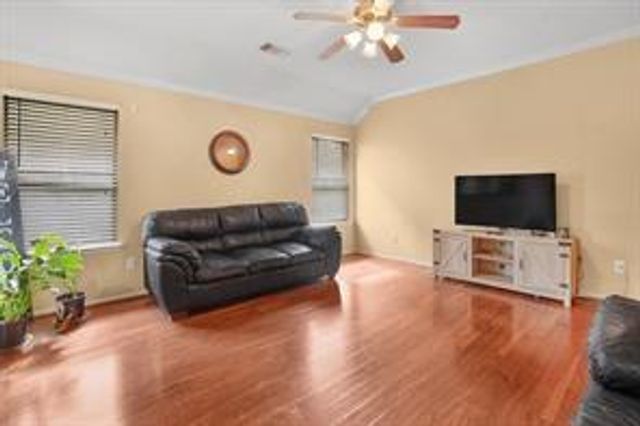 10351 Whisper Bluff Drive, Humble, TX 77396