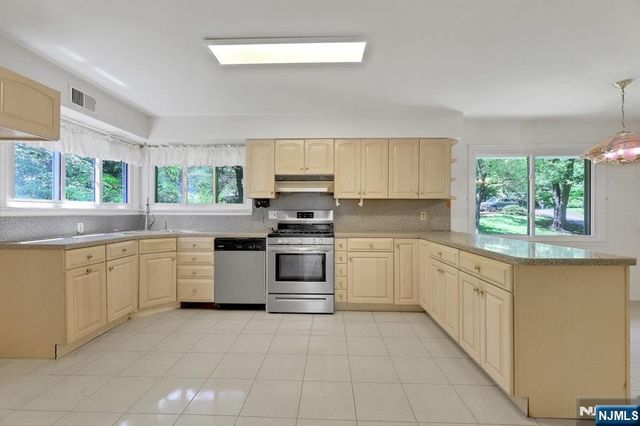64 Overlook Drive, Woodcliff Lake, NJ 07677