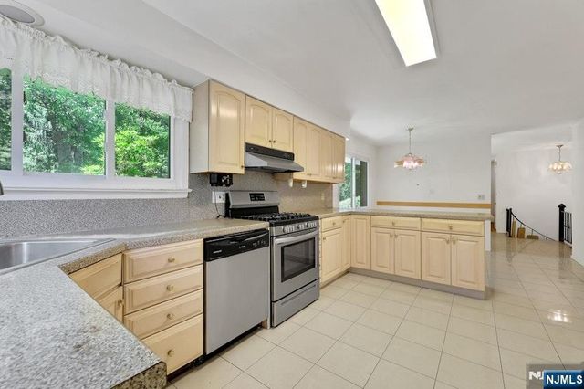 64 Overlook Drive, Woodcliff Lake, NJ 07677
