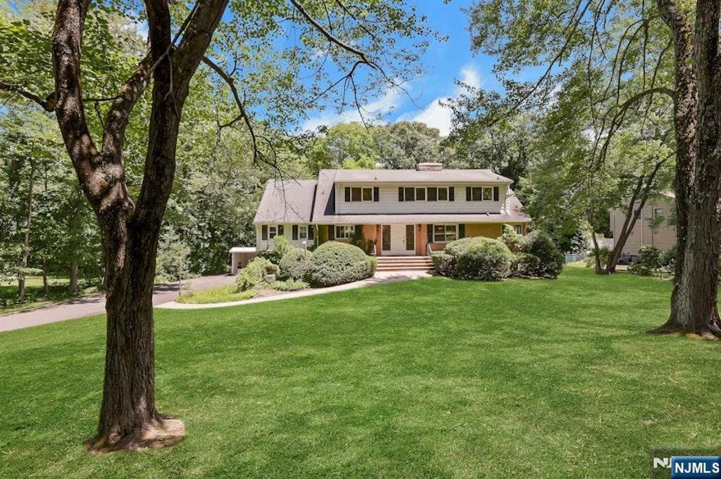 64 Overlook Drive, Woodcliff Lake, NJ 07677