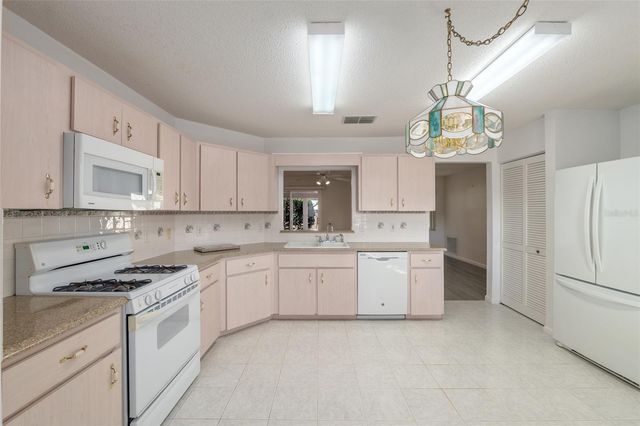 9671 SW 97TH STREET, Ocala, FL 34481