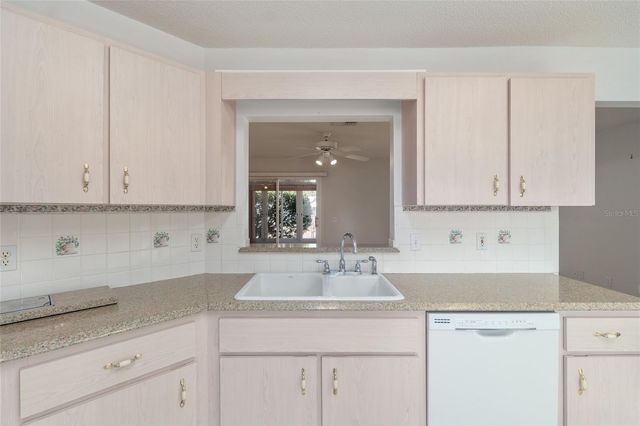 9671 SW 97TH STREET, Ocala, FL 34481