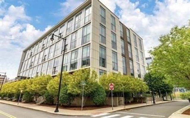 1 Earhart St 716, Cambridge, MA 02141