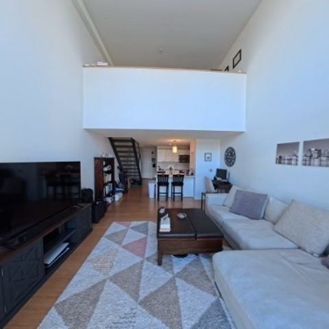 1 Earhart St 716, Cambridge, MA 02141